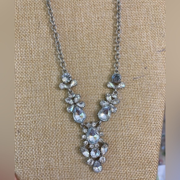 Jeweled‎ Clear Stones Bib Necklace - Picture 1 of 8